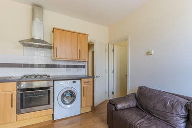2 bed house, Richmond Road, Plasnewydd, Cardiff, CF243BW - Image 3